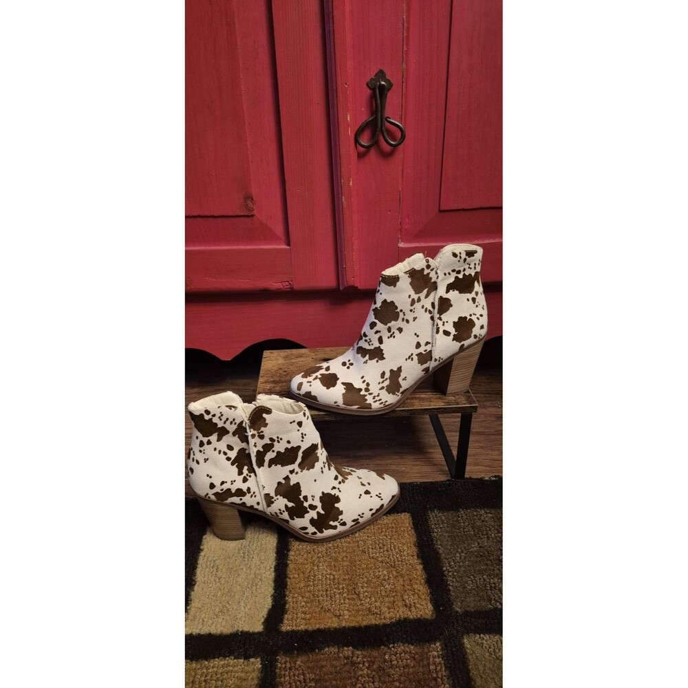 New Maurices 10 Ladies Boots Cow Print Ankle Bootie Dahlia Brown 3.5" Heel